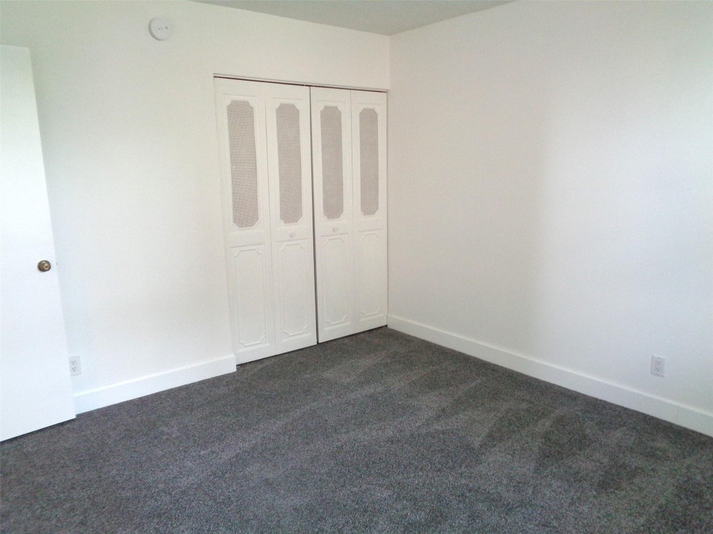 Palm Lakes - Residential