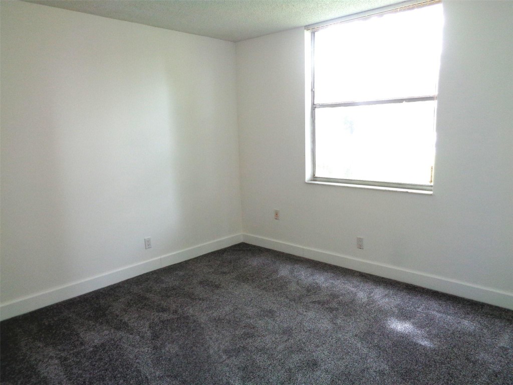 Palm Lakes - Residential