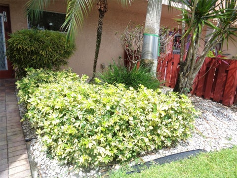 Tiny photo for 7320 Lake Circle Drive #101, Margate, FL 33063 (MLS # F10514198)
