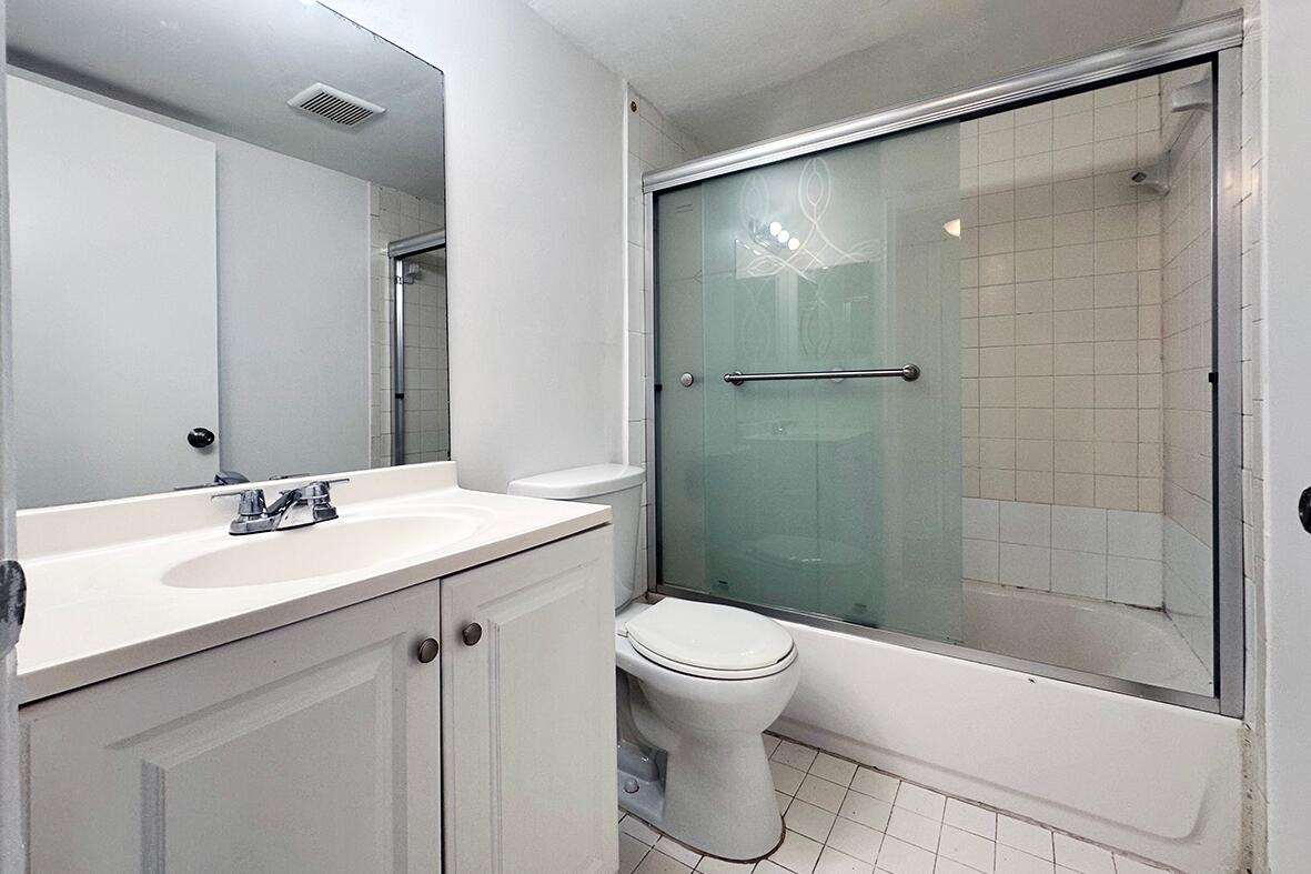 PRESIDENTIAL GOLFVIEW CONDO - Residential
