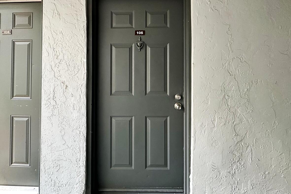 PRESIDENTIAL GOLFVIEW CONDO - Residential