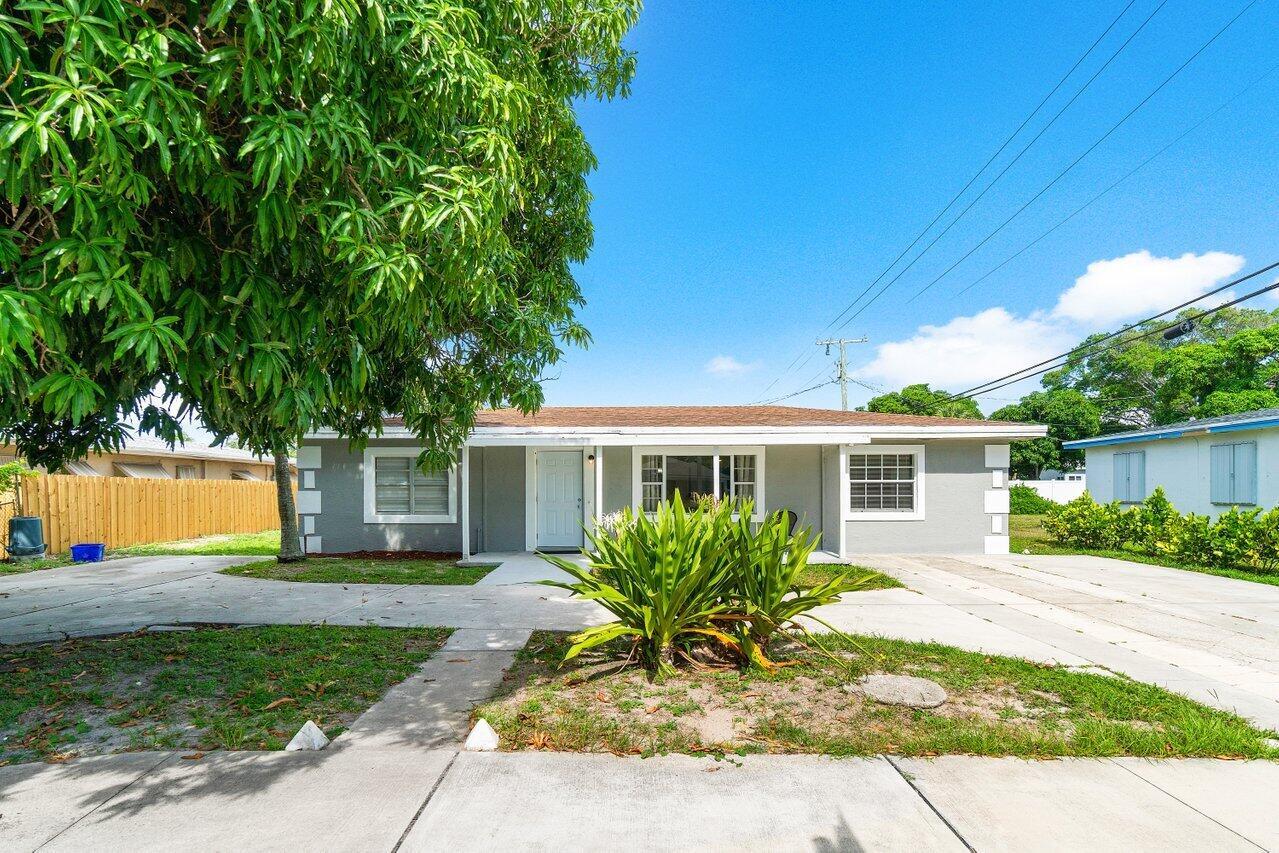 NICHOLS 1ST ADD TO DELRAY - Residential Lease