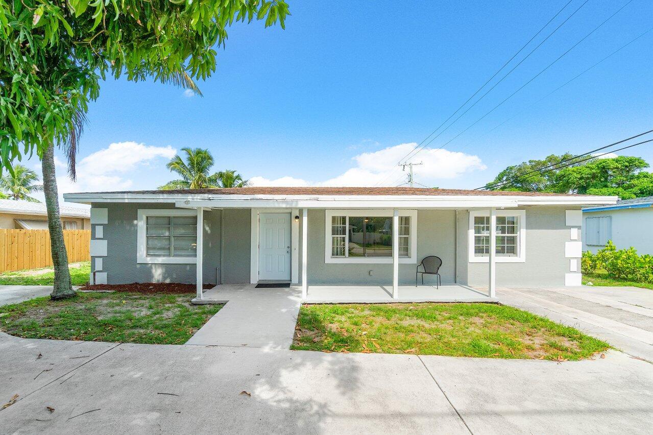 NICHOLS 1ST ADD TO DELRAY - Residential Lease