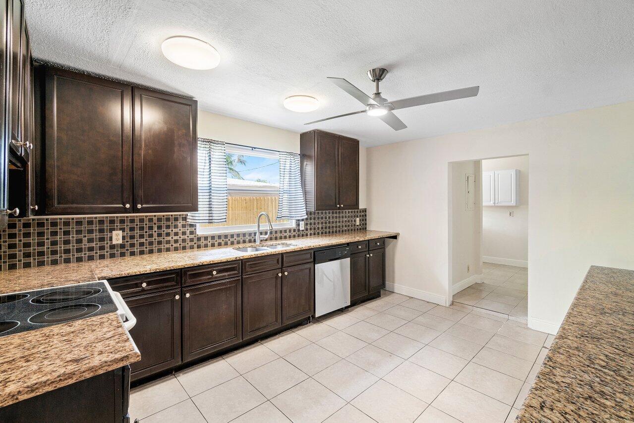 NICHOLS 1ST ADD TO DELRAY - Residential Lease