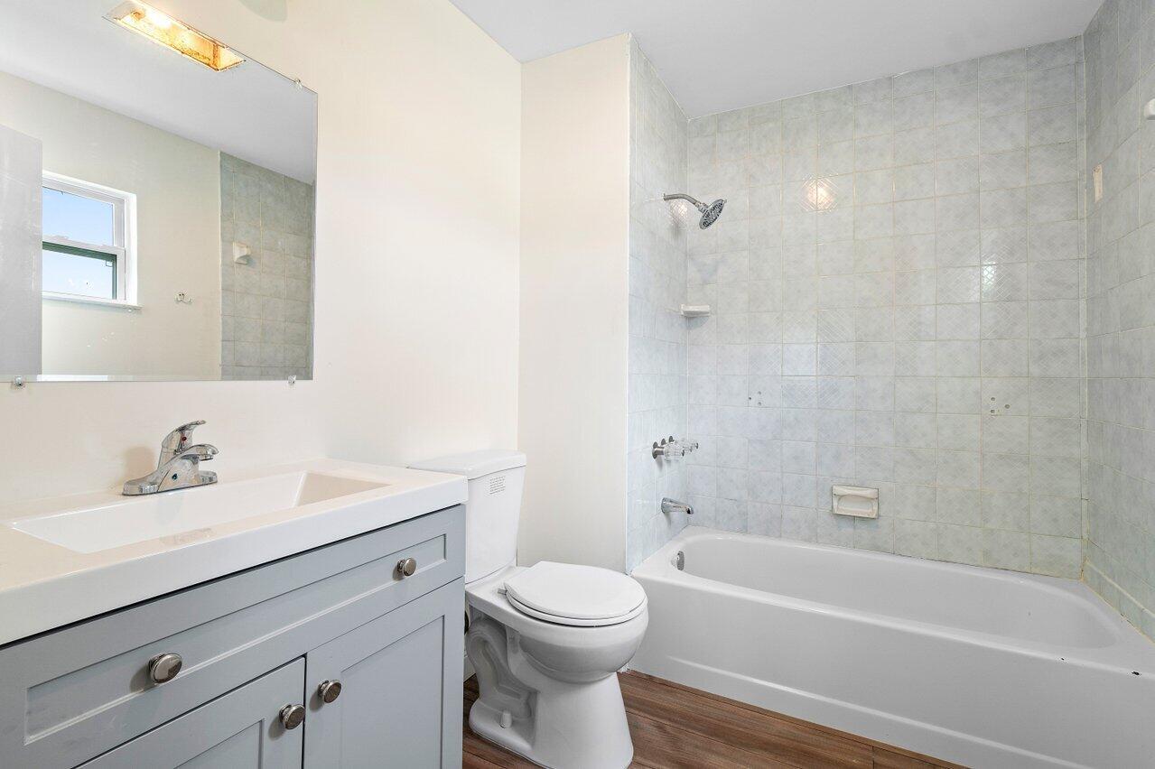NICHOLS 1ST ADD TO DELRAY - Residential Lease