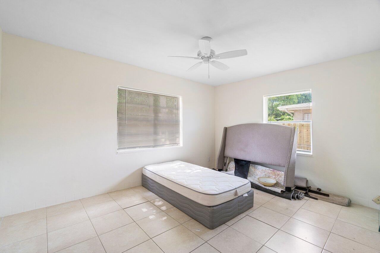 NICHOLS 1ST ADD TO DELRAY - Residential Lease
