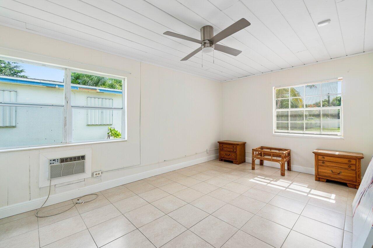 NICHOLS 1ST ADD TO DELRAY - Residential Lease