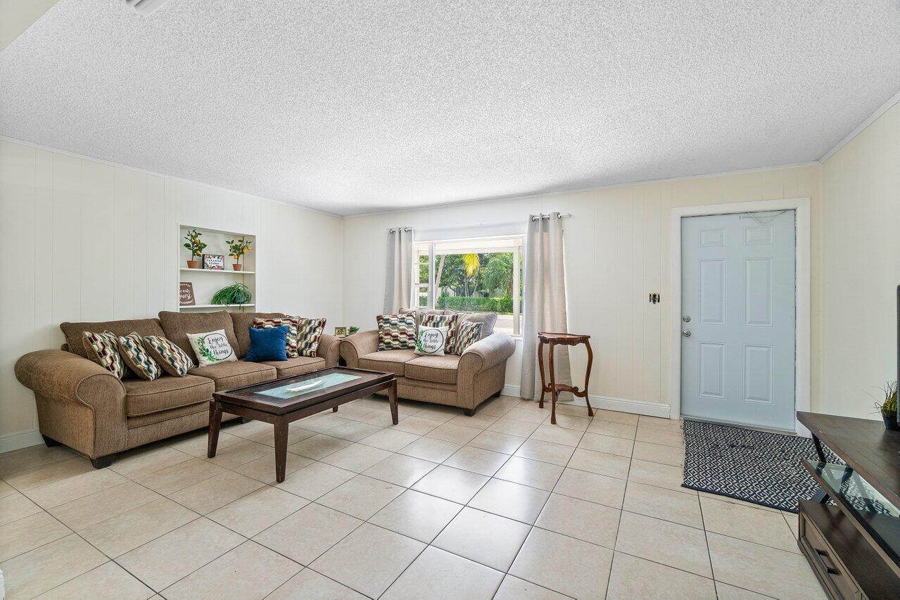 NICHOLS 1ST ADD TO DELRAY - Residential Lease