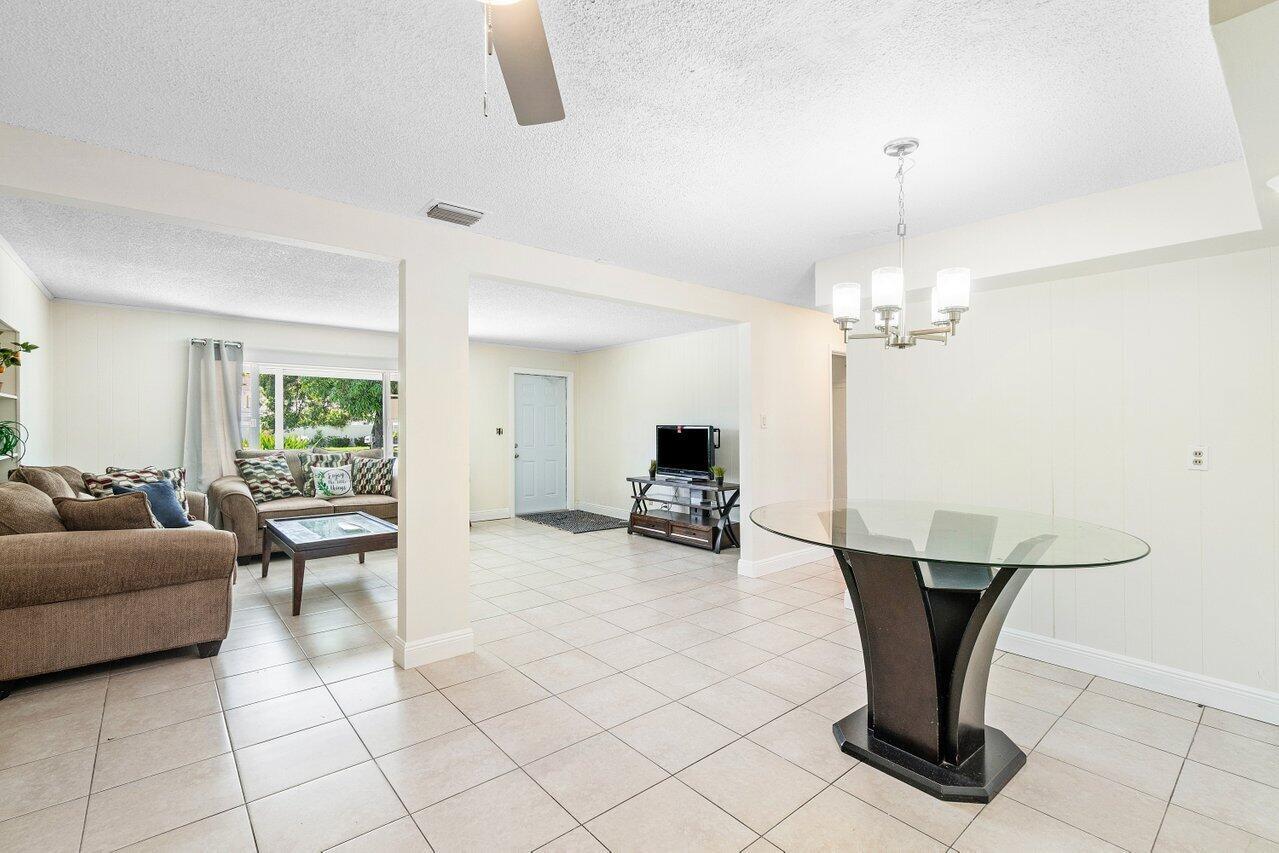 NICHOLS 1ST ADD TO DELRAY - Residential Lease