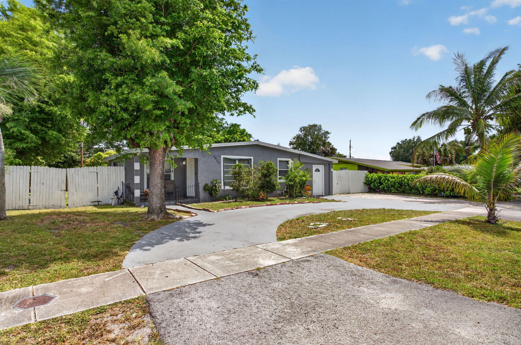 View photos, virtual tours, details... 3420 NW 5th Court