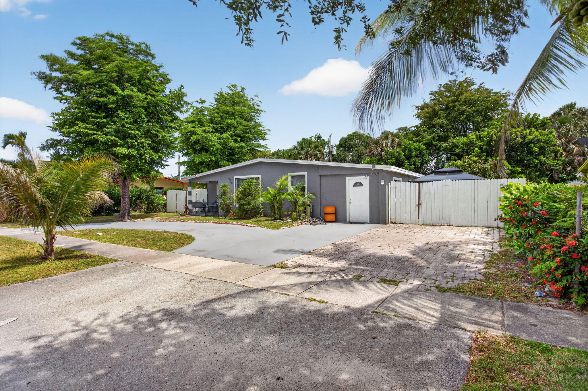 View photos, virtual tours, details... 3420 NW 5th Court