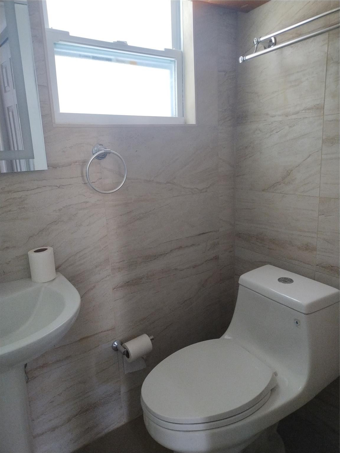 Okeechobee 13 & 14 - Residential Lease