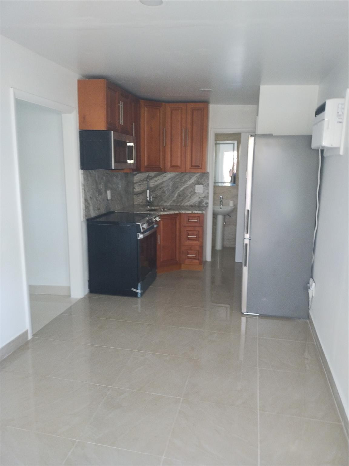 Okeechobee 13 & 14 - Residential Lease