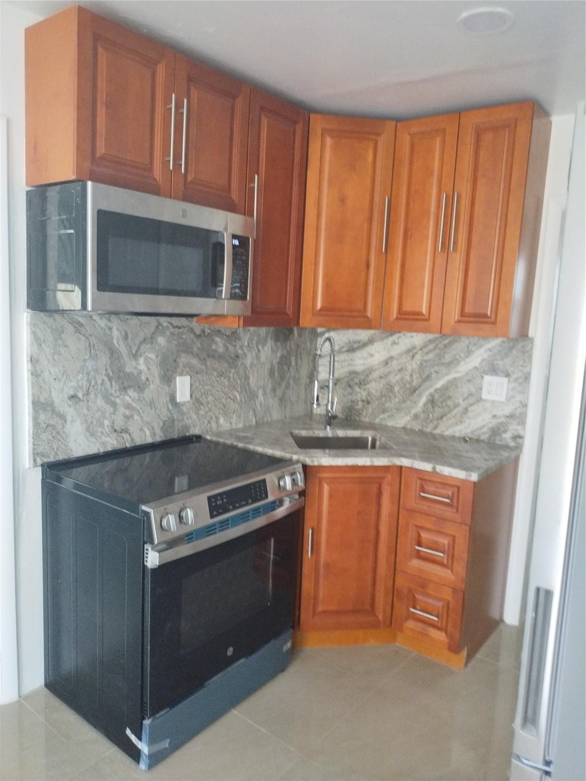 Okeechobee 13 & 14 - Residential Lease