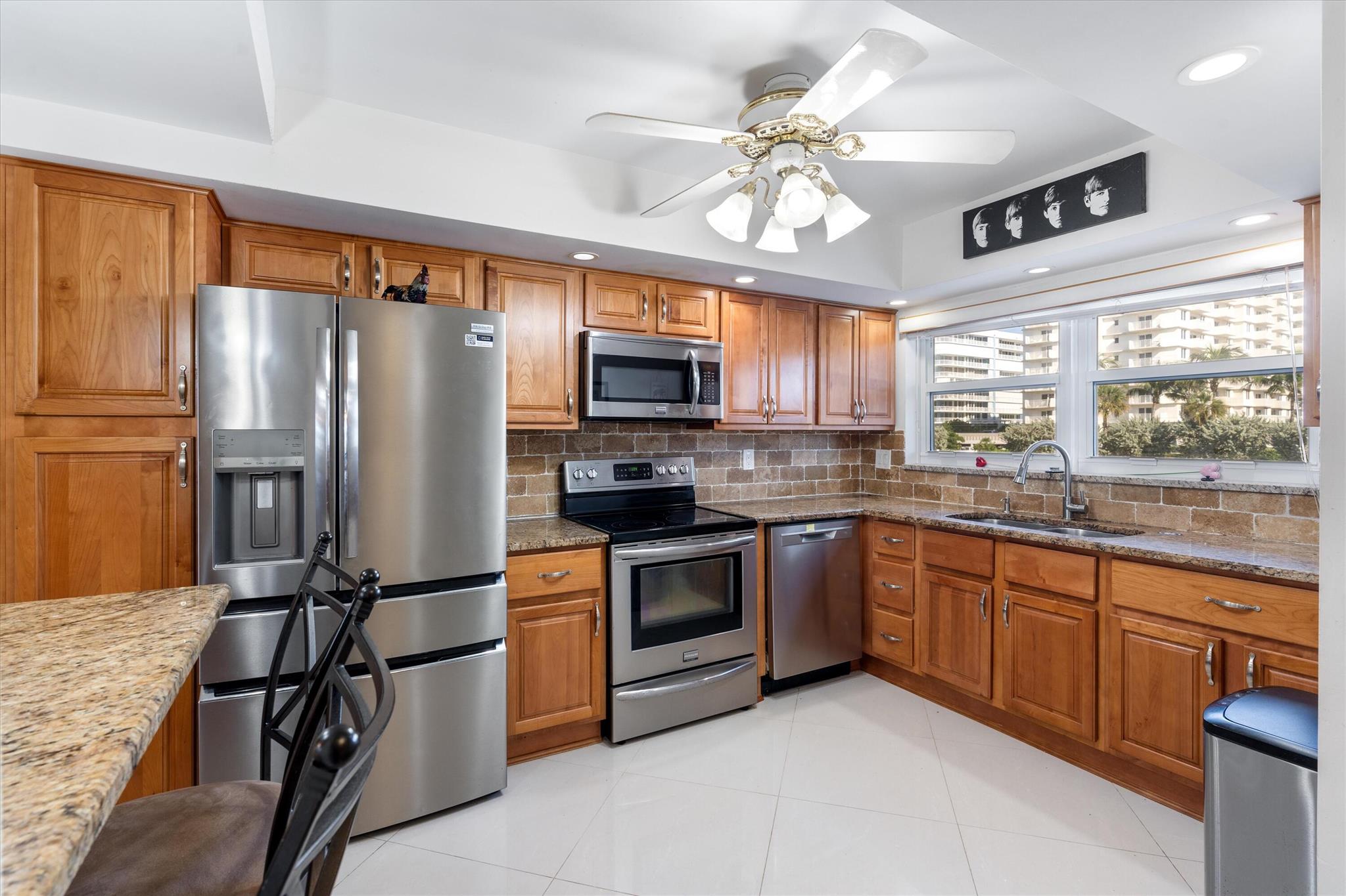 SEAGATE OF HIGHLAND CONDO - Residential Lease