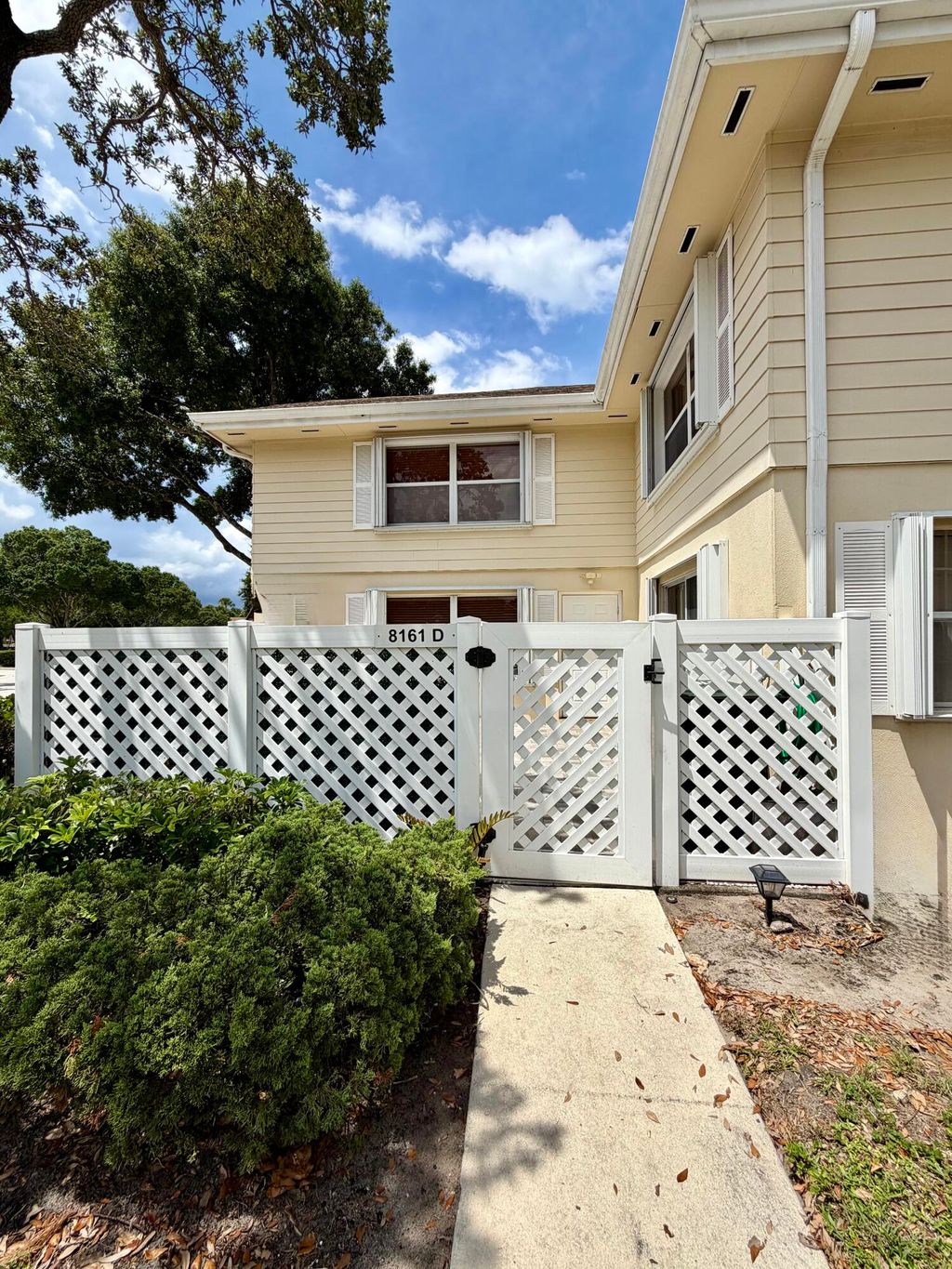 Photo of 8161 Andover Court #61d, Lake Clarke Shores, FL 33406 (MLS # B26048607)