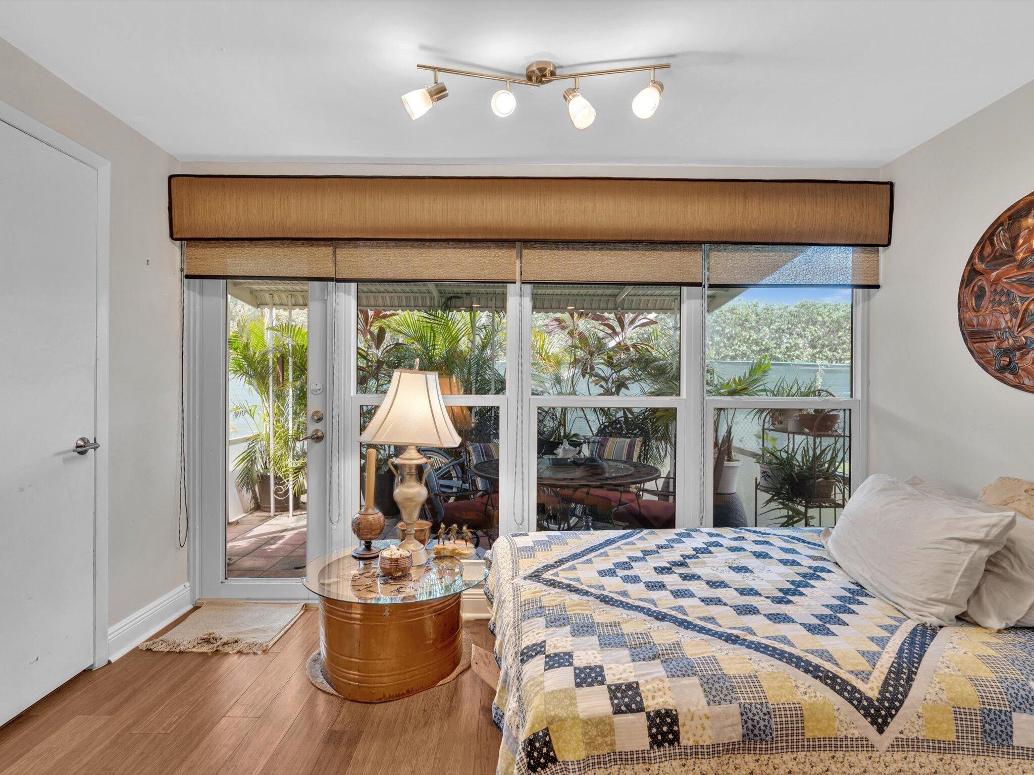 BOCA LAKES CONDO - Residential