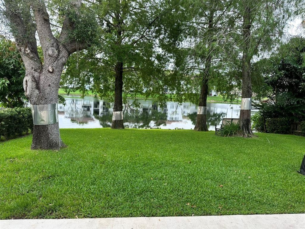 VICTORIA LAKE COMMUNITY - Residential Lease