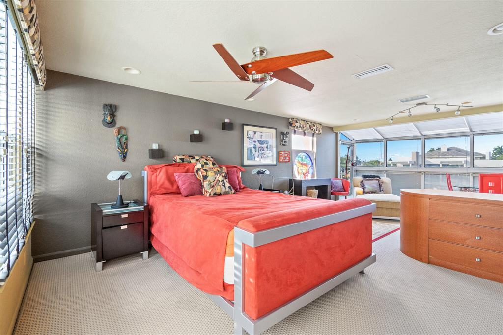 VENETIAN ISLES 1ST SEC - Residential