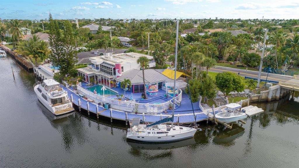 VENETIAN ISLES 1ST SEC - Residential