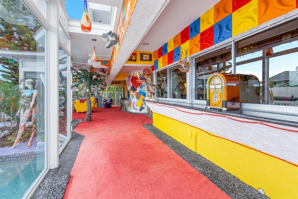 VENETIAN ISLES 1ST SEC - Residential