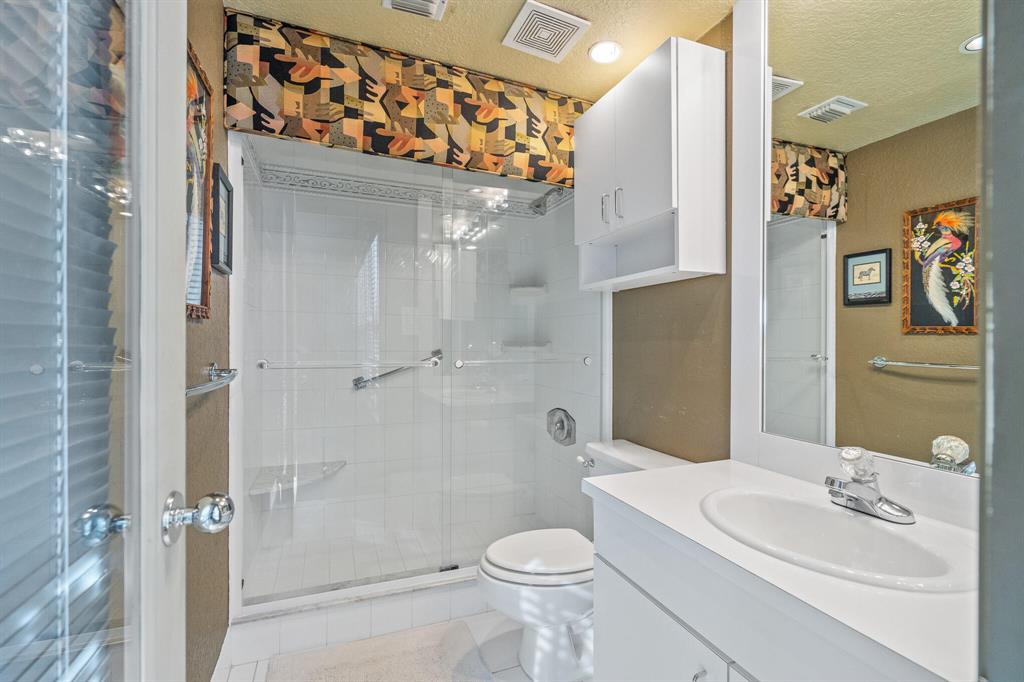 VENETIAN ISLES 1ST SEC - Residential