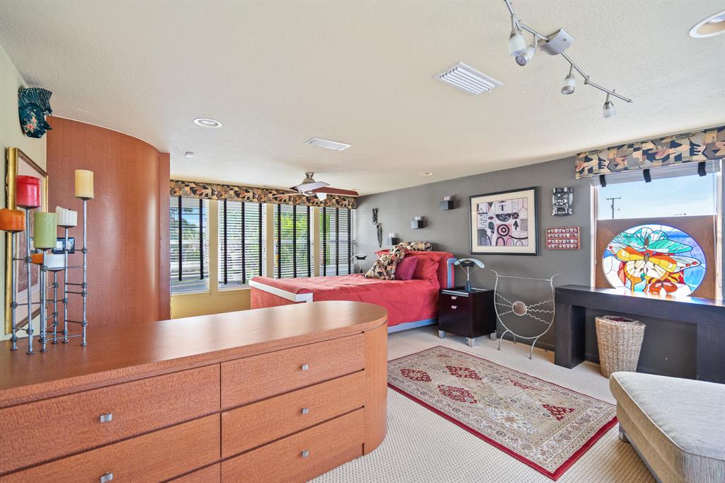 VENETIAN ISLES 1ST SEC - Residential