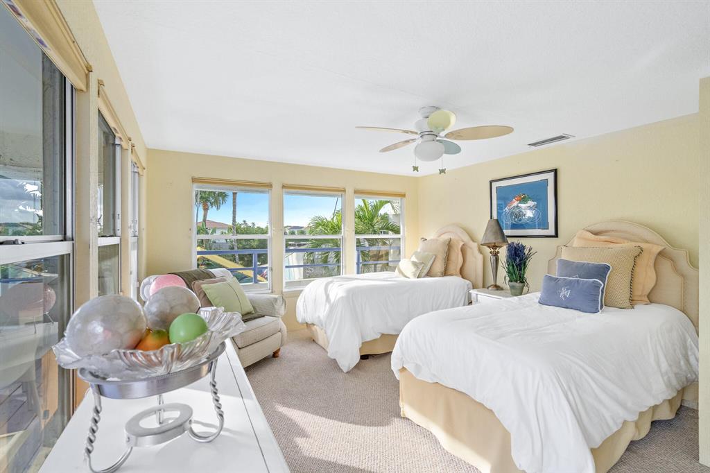 VENETIAN ISLES 1ST SEC - Residential