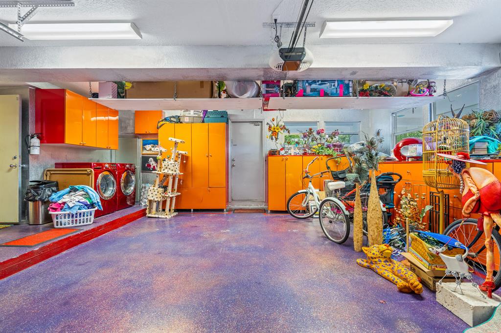 VENETIAN ISLES 1ST SEC - Residential