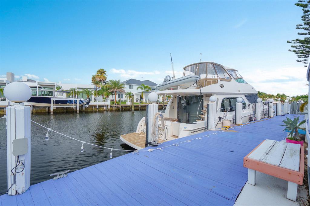 VENETIAN ISLES 1ST SEC - Residential