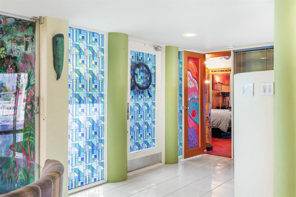 VENETIAN ISLES 1ST SEC - Residential