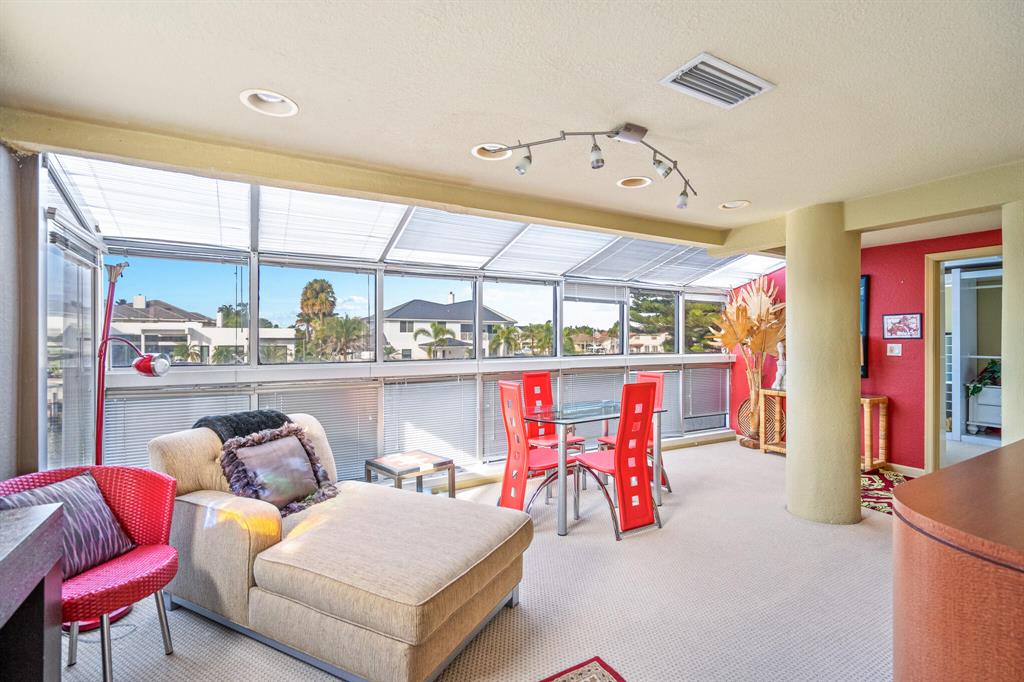 VENETIAN ISLES 1ST SEC - Residential