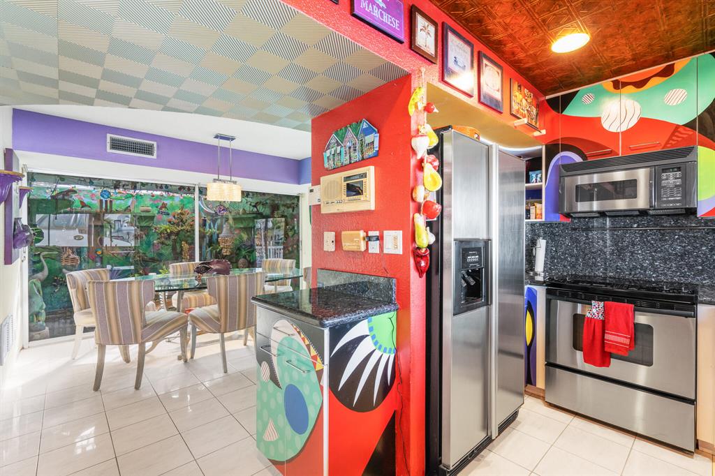 VENETIAN ISLES 1ST SEC - Residential