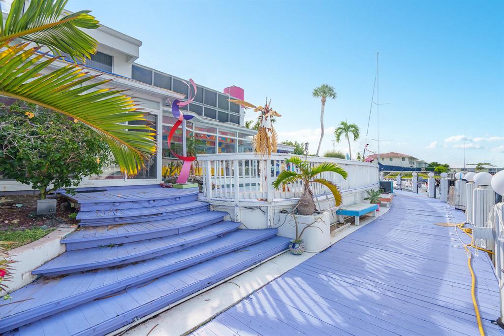 VENETIAN ISLES 1ST SEC - Residential