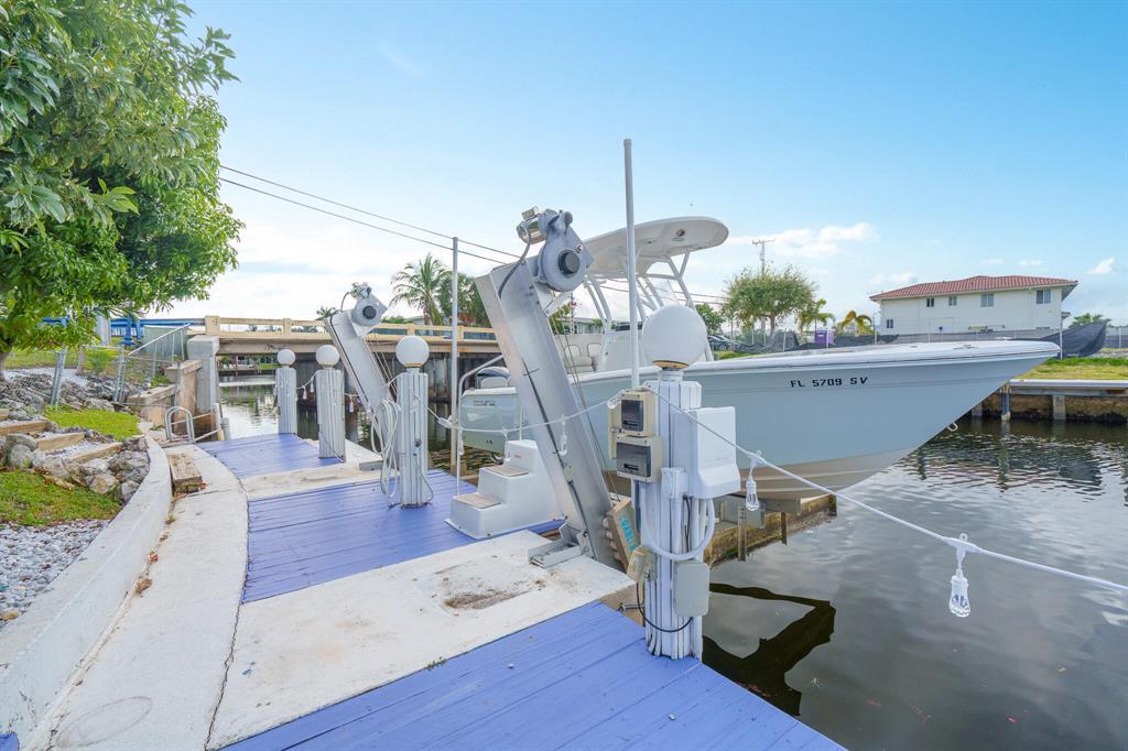 VENETIAN ISLES 1ST SEC - Residential