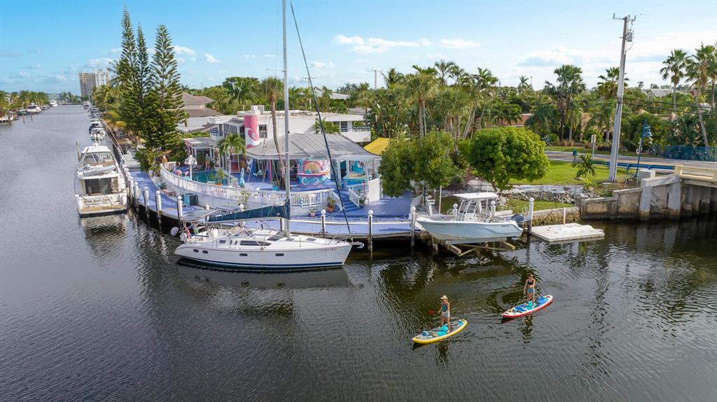 VENETIAN ISLES 1ST SEC - Residential