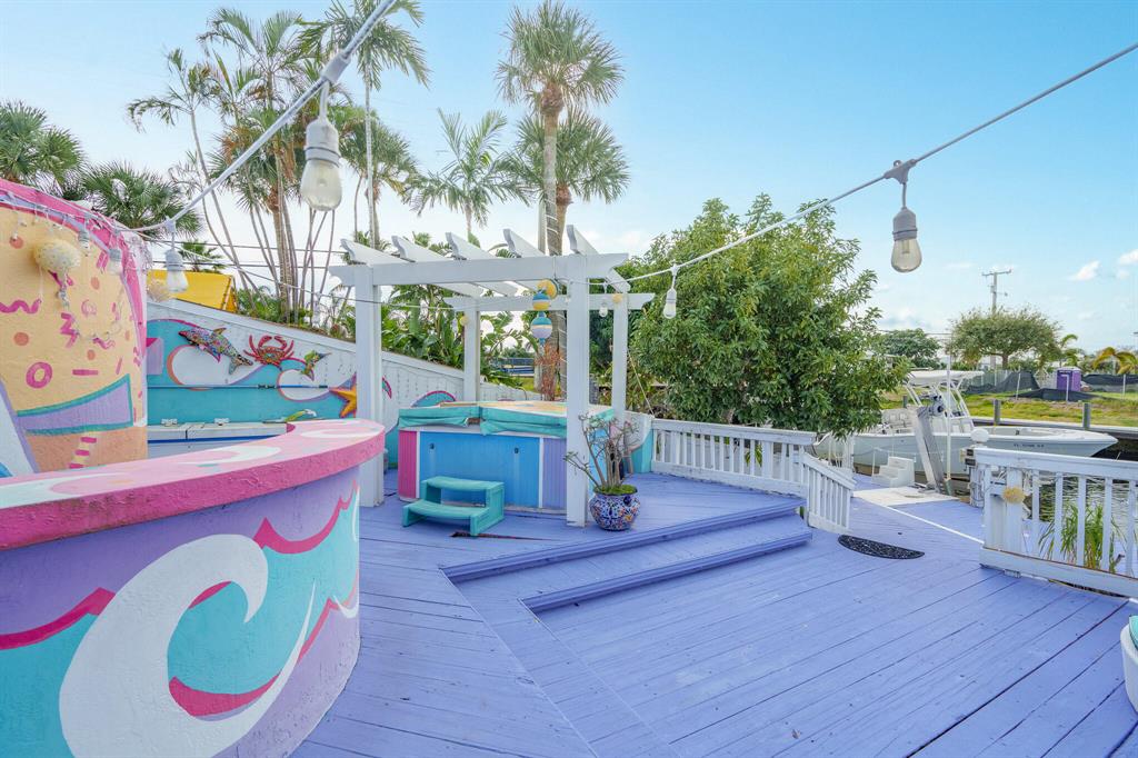 VENETIAN ISLES 1ST SEC - Residential