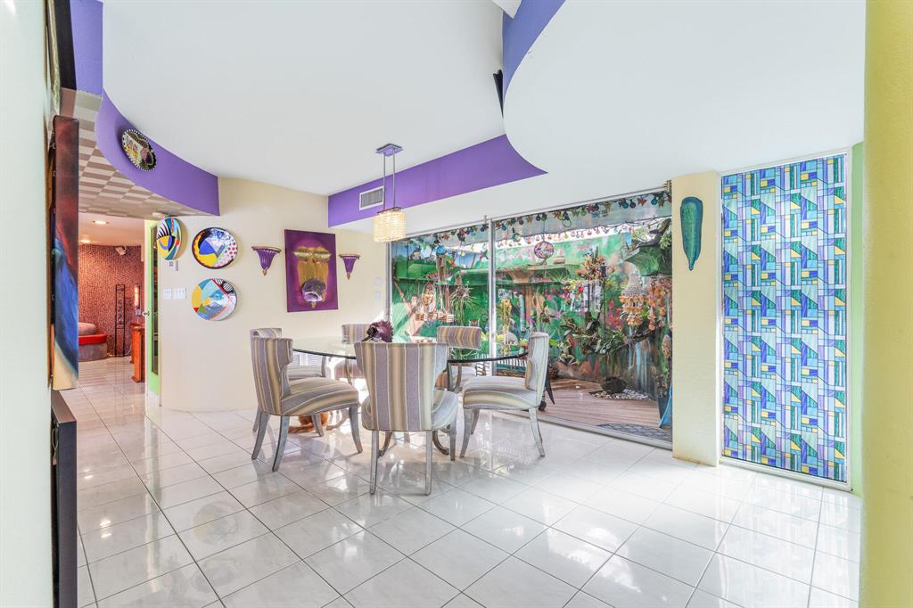 VENETIAN ISLES 1ST SEC - Residential