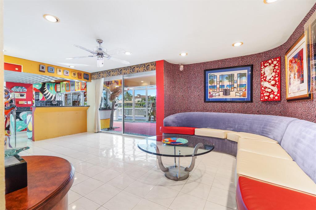 VENETIAN ISLES 1ST SEC - Residential