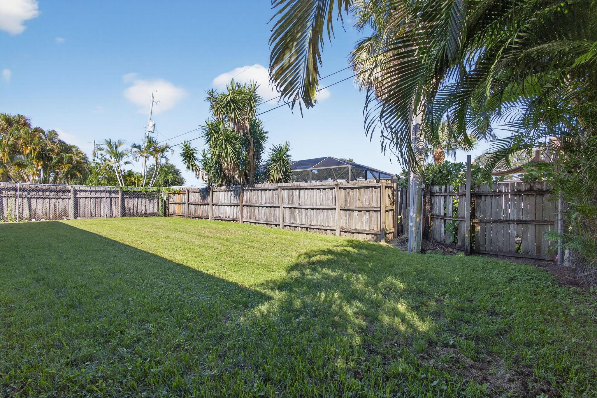PALM BEACH GARDENS ESTATE - Residential