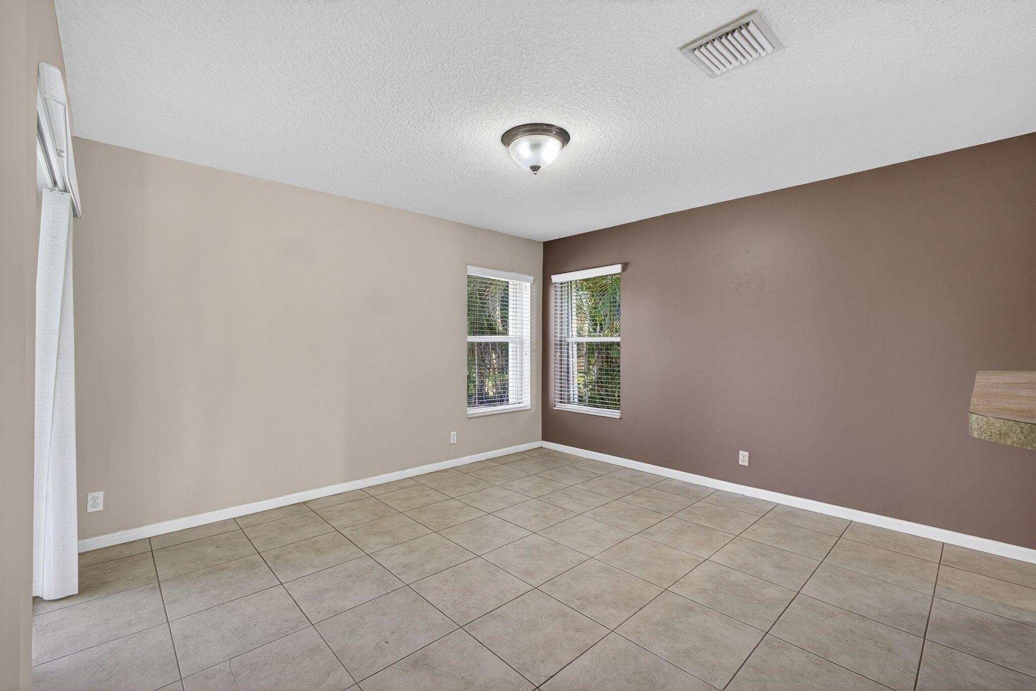 PALM BEACH GARDENS ESTATE - Residential