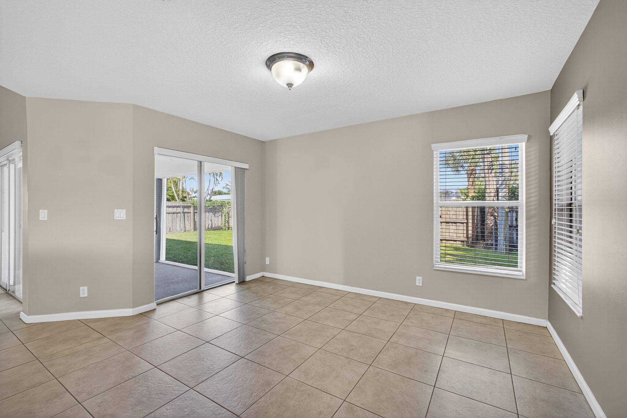 PALM BEACH GARDENS ESTATE - Residential