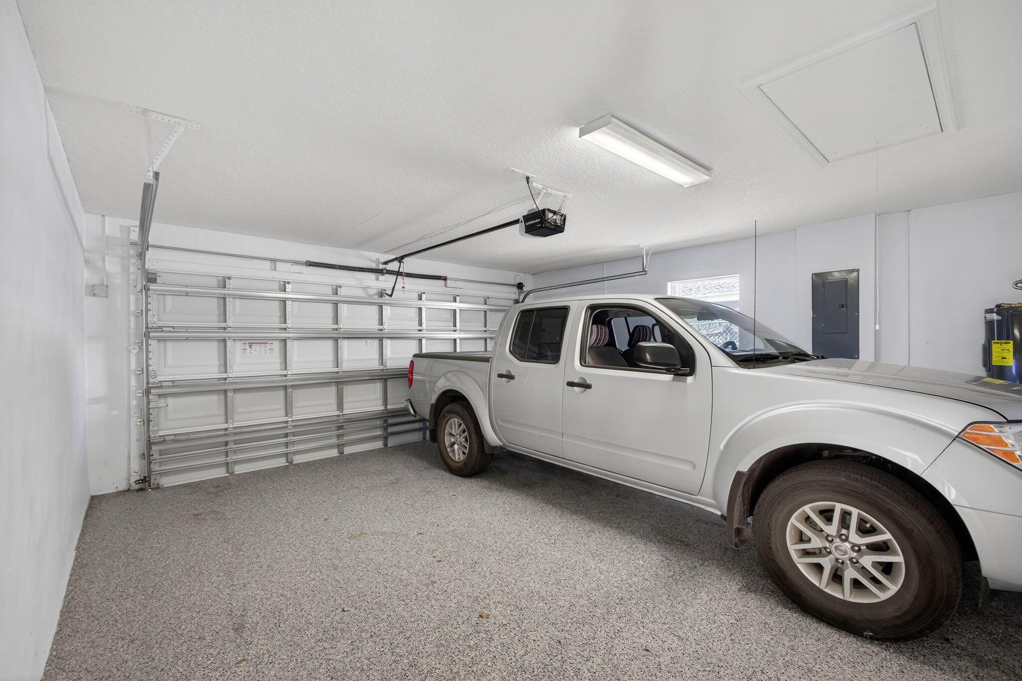 PALM BEACH GARDENS ESTATE - Residential