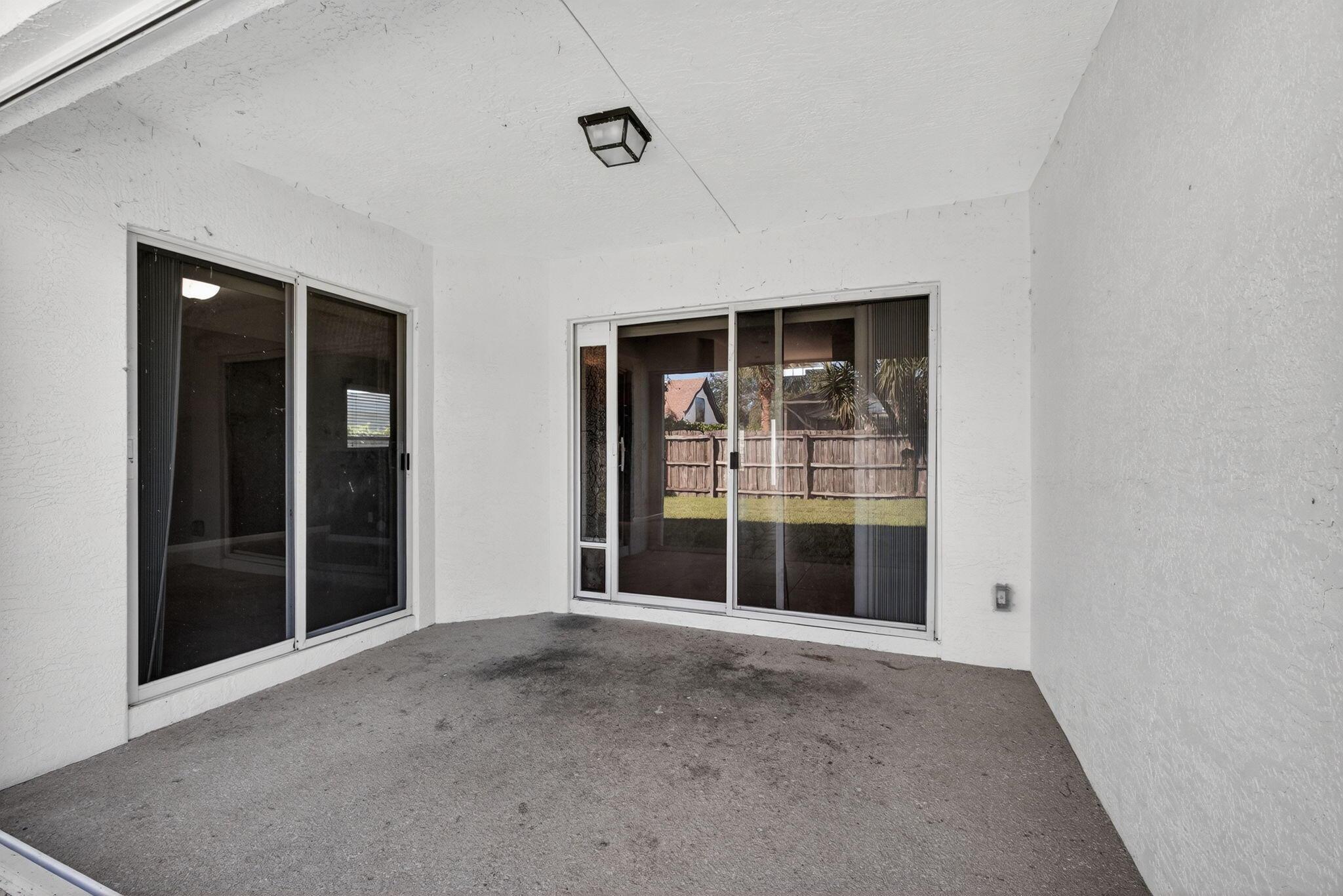 PALM BEACH GARDENS ESTATE - Residential