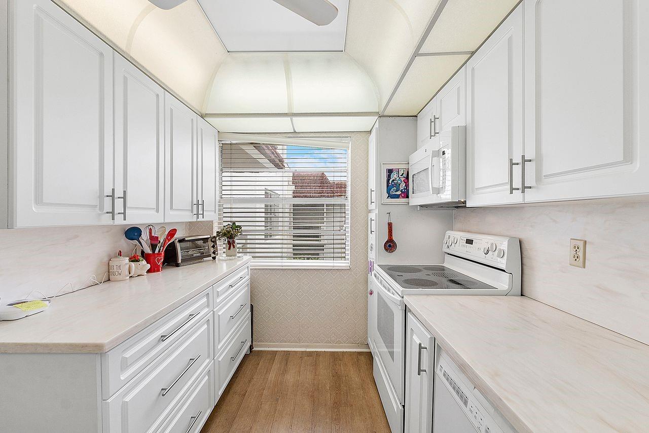 Las Vistas - Residential