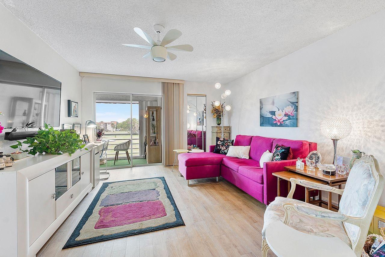 Las Vistas - Residential