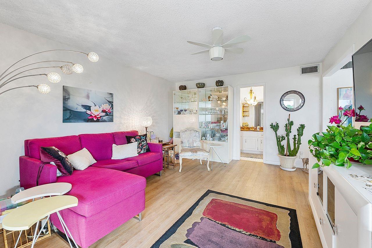 Las Vistas - Residential