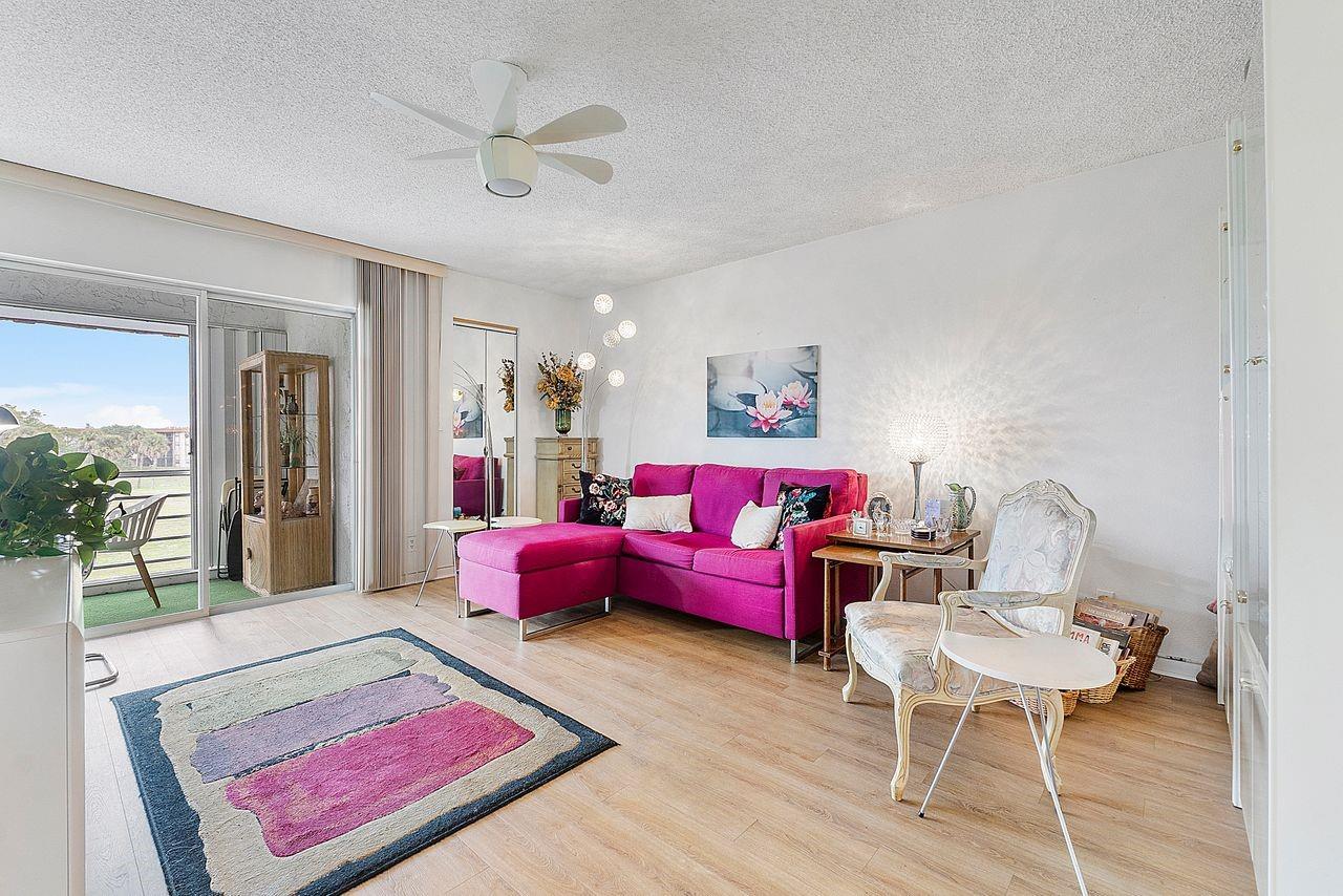 Las Vistas - Residential