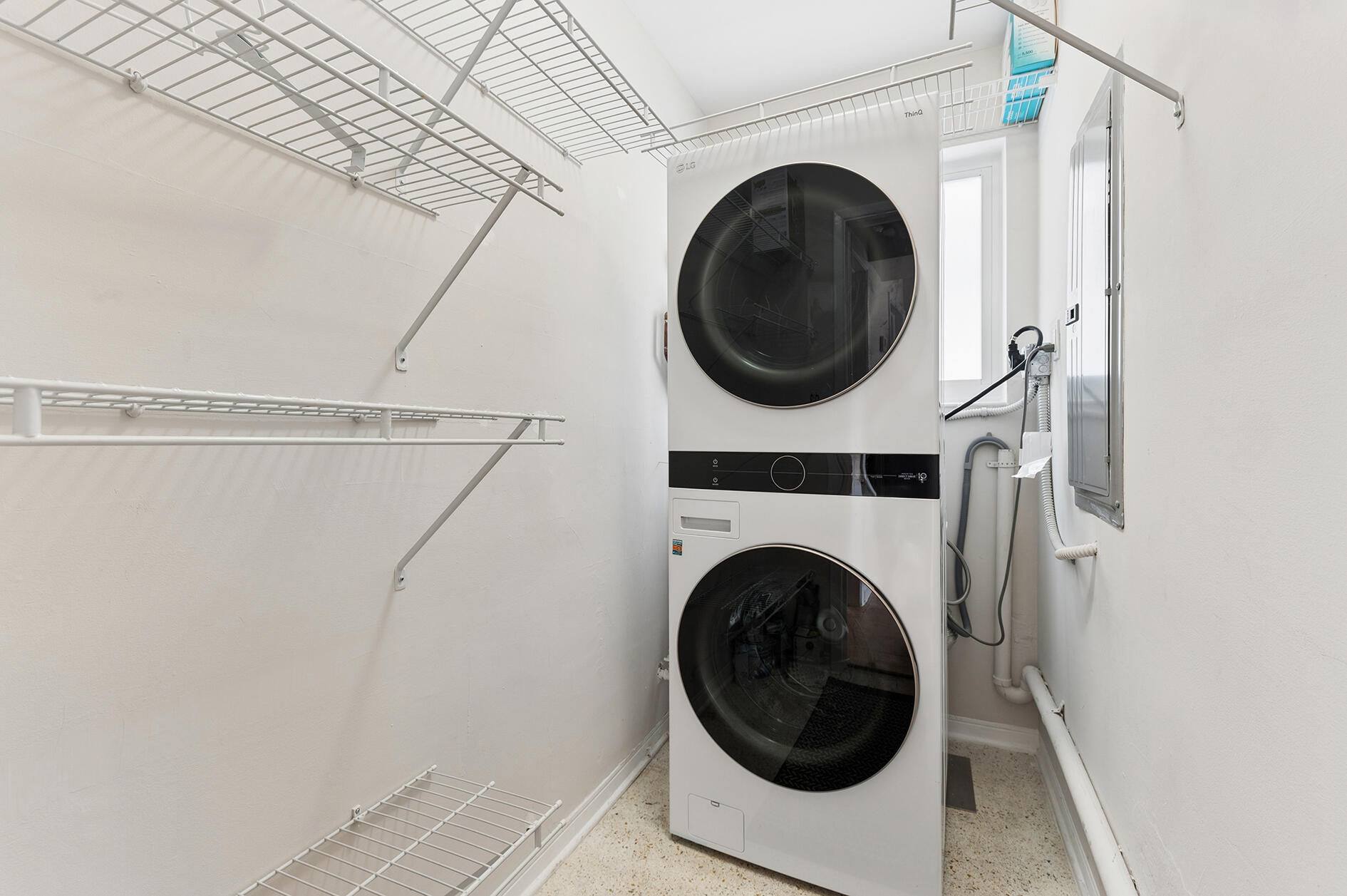 OASIS-NURMI ISLE CO-OP - Residential