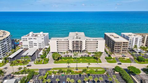 A home in South Palm Beach